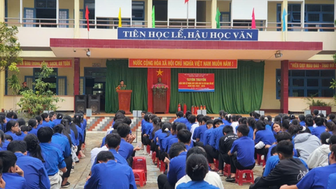 UBND xã Ân Hảo tổ chức tuyên truyền PCCC, định danh điện tử và giới thiệu mô hình an ninh tại Trường THPT Võ Giữ