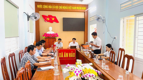 Kiểm tra, giám sát công tác rà soát hộ nghèo, hộ cận nghèo năm 2025 tại xã Ân Hảo